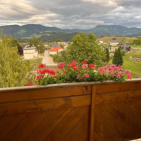 Im Naturpark Almenland Lägenhet